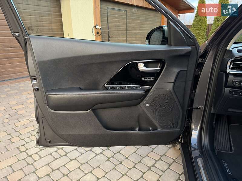 Внедорожник / Кроссовер Kia Niro 2020 в Черновцах