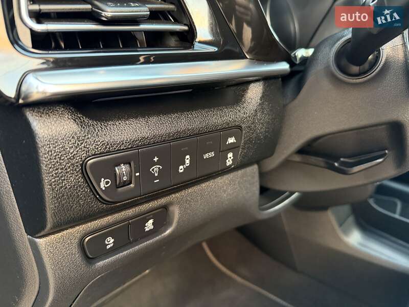 Внедорожник / Кроссовер Kia Niro 2020 в Черновцах