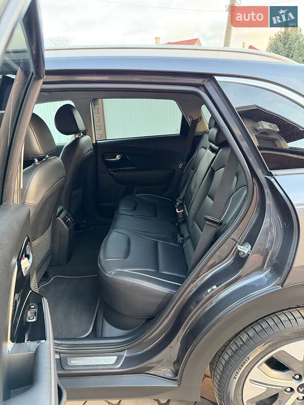 Внедорожник / Кроссовер Kia Niro 2020 в Черновцах