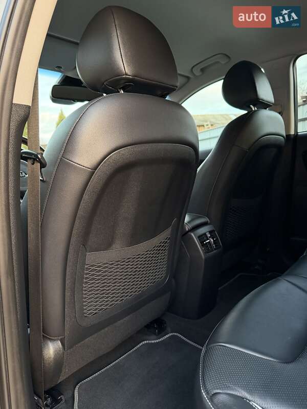 Внедорожник / Кроссовер Kia Niro 2020 в Черновцах