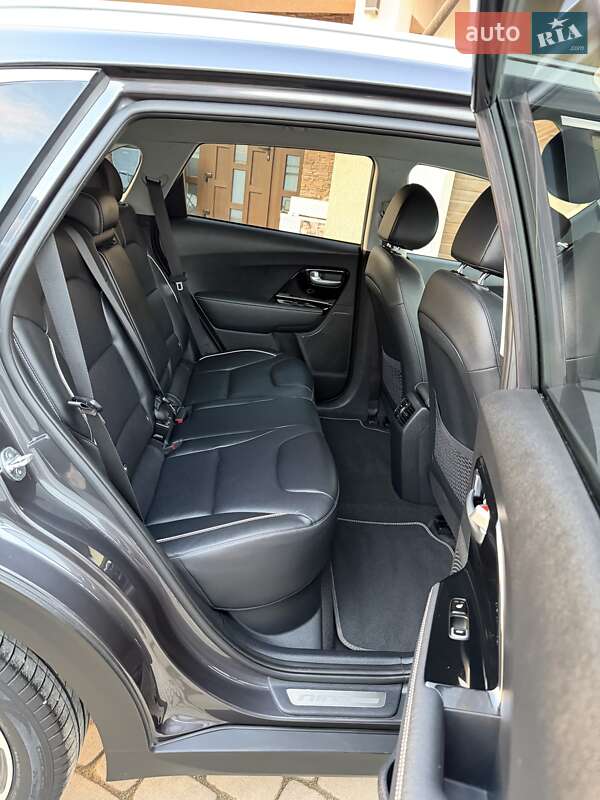 Внедорожник / Кроссовер Kia Niro 2020 в Черновцах