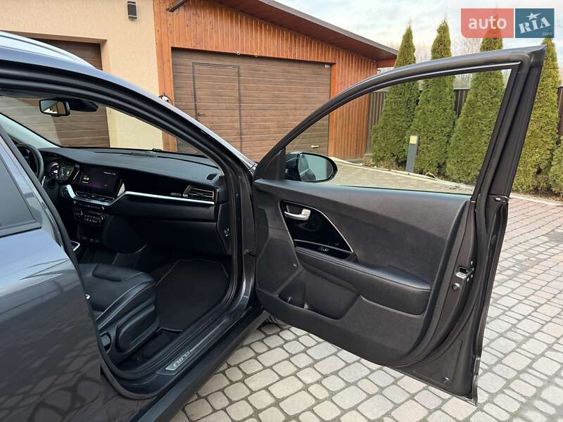 Внедорожник / Кроссовер Kia Niro 2020 в Черновцах