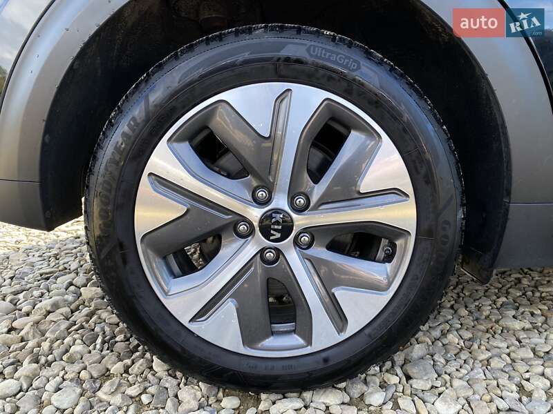 Позашляховик / Кросовер Kia Niro 2020 в Львові