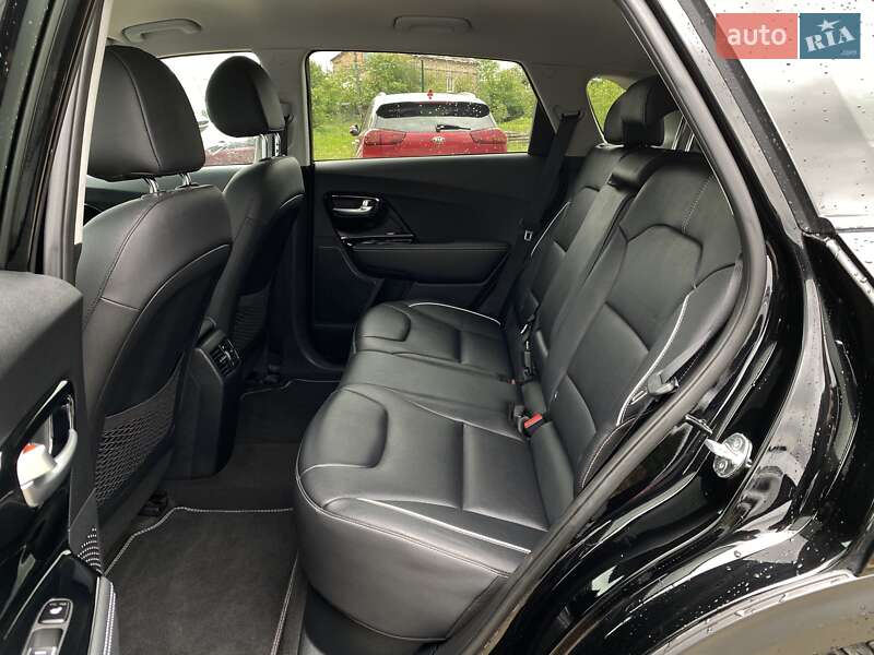 Позашляховик / Кросовер Kia Niro 2020 в Львові