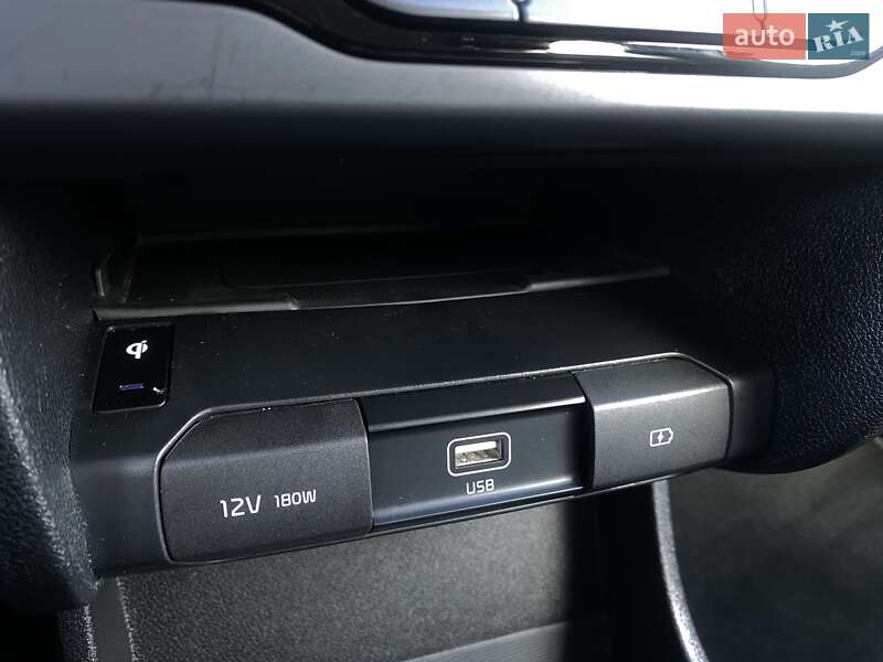 Внедорожник / Кроссовер Kia Niro 2020 в Львове