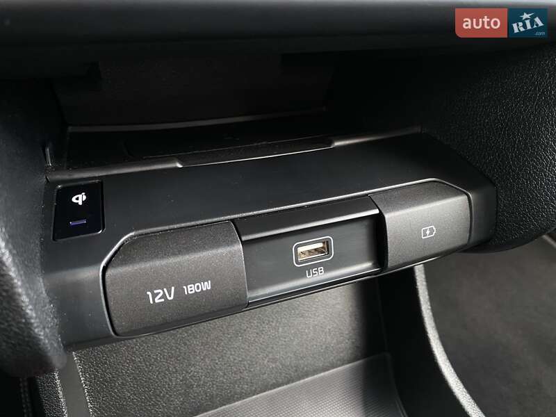 Внедорожник / Кроссовер Kia Niro 2020 в Львове