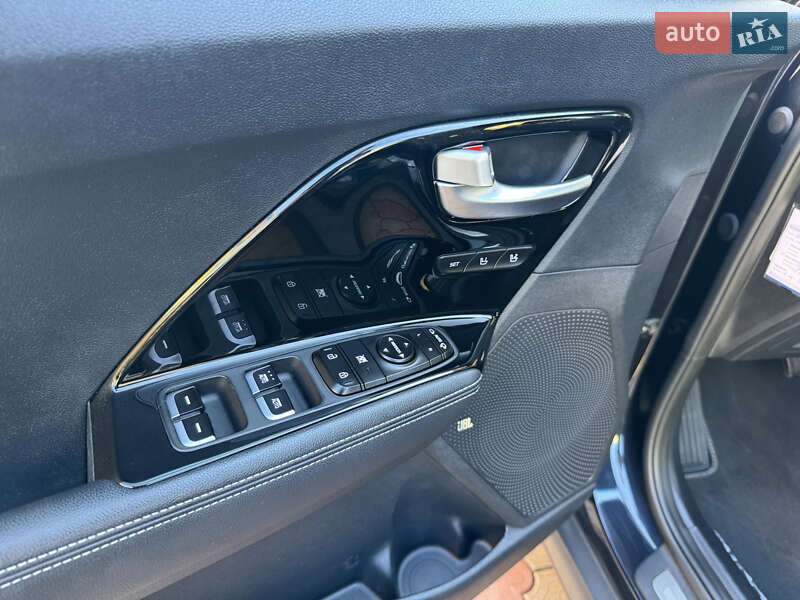 Внедорожник / Кроссовер Kia Niro 2020 в Ровно фото 12 Внедорожник / Кроссовер Kia Niro 2020 в Ровно