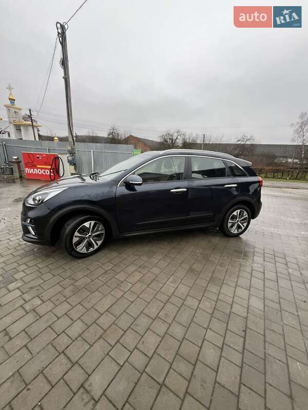 Внедорожник / Кроссовер Kia Niro 2020 в Снятине