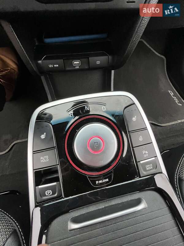 Внедорожник / Кроссовер Kia Niro 2020 в Снятине