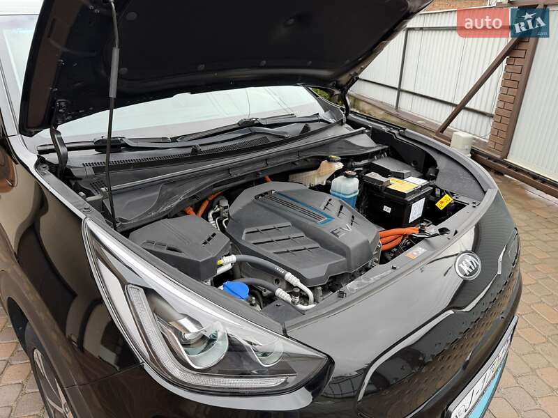 Внедорожник / Кроссовер Kia Niro 2020 в Черновцах