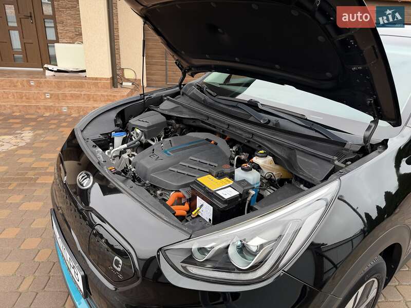 Внедорожник / Кроссовер Kia Niro 2020 в Черновцах