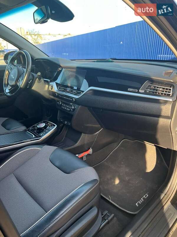 Внедорожник / Кроссовер Kia Niro 2022 в Ивано-Франковске