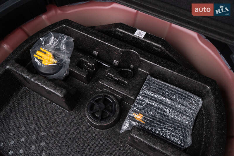 Внедорожник / Кроссовер Kia Niro 2021 в Самборе