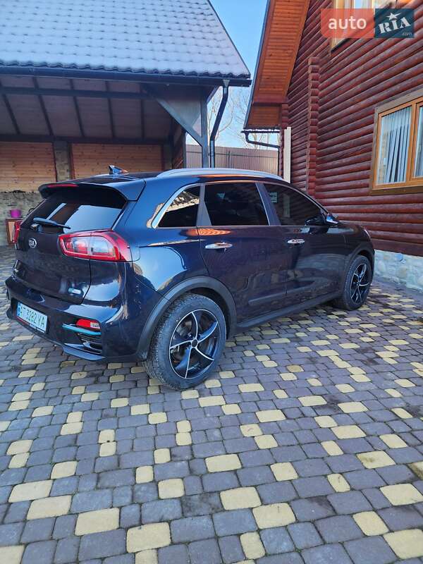 Внедорожник / Кроссовер Kia Niro 2019 в Косове фото 16 Внедорожник / Кроссовер Kia Niro 2019 в Косове