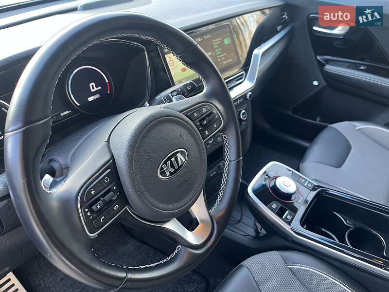 Внедорожник / Кроссовер Kia Niro 2020 в Львове