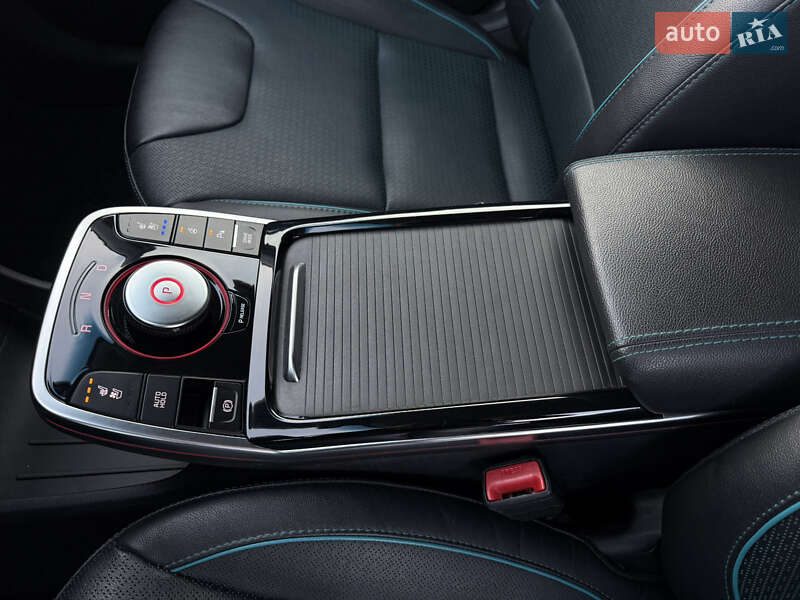 Внедорожник / Кроссовер Kia Niro 2021 в Львове