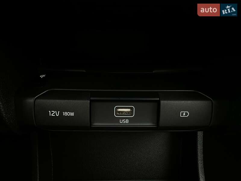 Позашляховик / Кросовер Kia Niro 2020 в Львові фото 13 Позашляховик / Кросовер Kia Niro 2020 в Львові