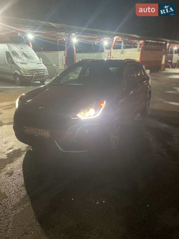 Внедорожник / Кроссовер Kia Niro 2017 в Чернигове