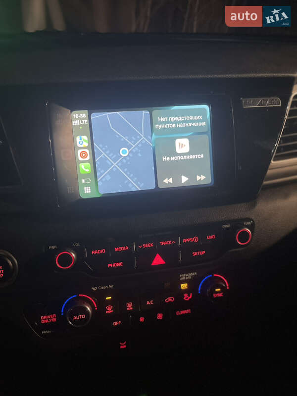 Внедорожник / Кроссовер Kia Niro 2017 в Чернигове