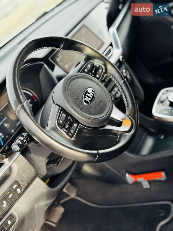 Внедорожник / Кроссовер Kia Niro 2020 в Дрогобыче