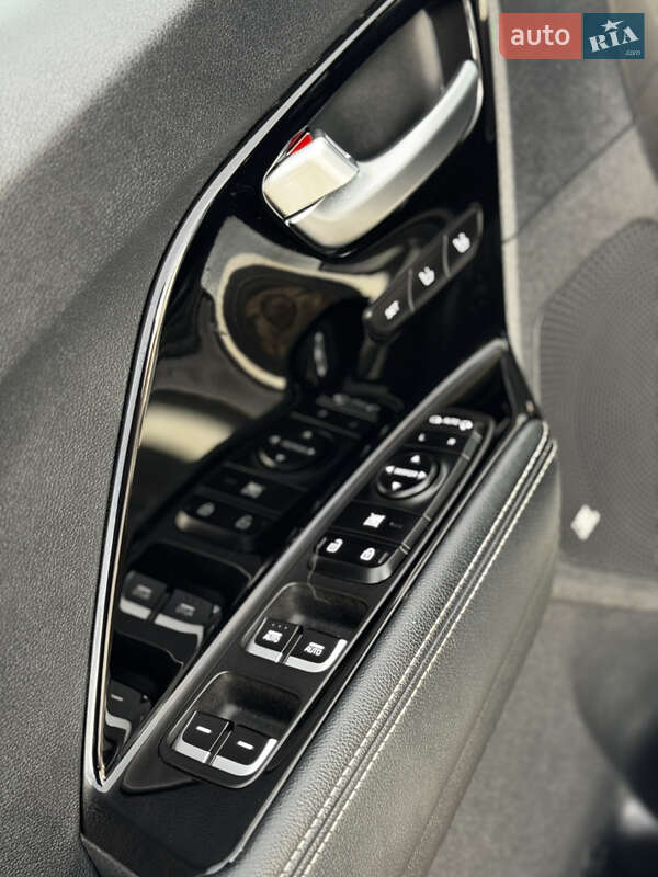 Внедорожник / Кроссовер Kia Niro 2020 в Дрогобыче