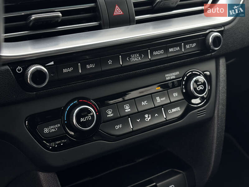 Внедорожник / Кроссовер Kia Niro 2020 в Львове