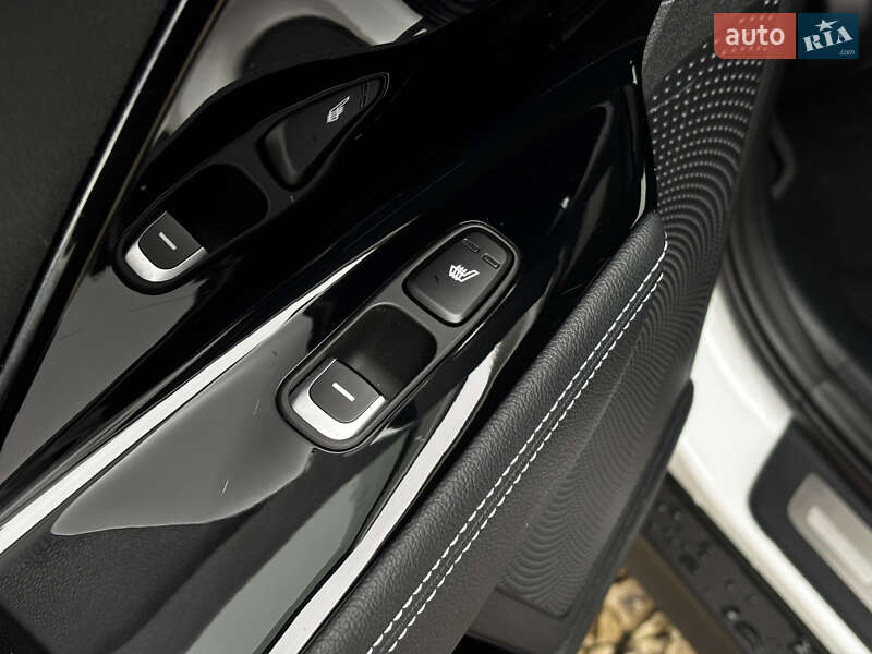 Внедорожник / Кроссовер Kia Niro 2020 в Львове