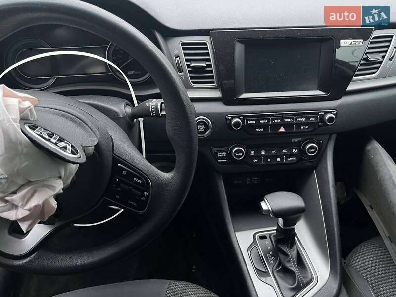Внедорожник / Кроссовер Kia Niro 2019 в Киеве