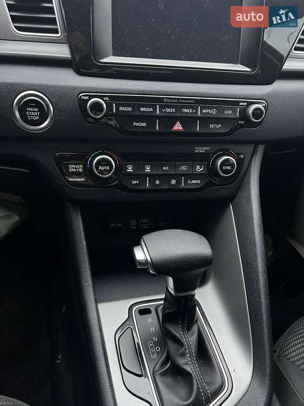 Внедорожник / Кроссовер Kia Niro 2019 в Киеве