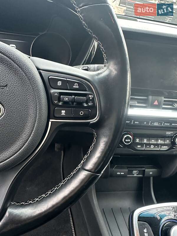 Внедорожник / Кроссовер Kia Niro 2020 в Луцке фото 20 Внедорожник / Кроссовер Kia Niro 2020 в Луцке