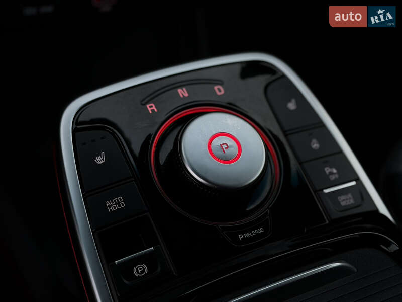 Позашляховик / Кросовер Kia Niro 2020 в Дубні