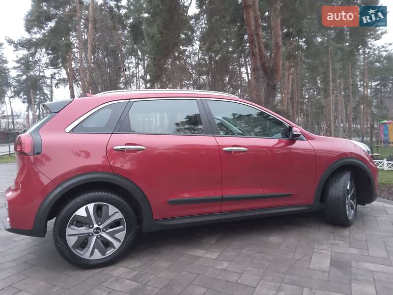 Внедорожник / Кроссовер Kia Niro 2020 в Ирпене
