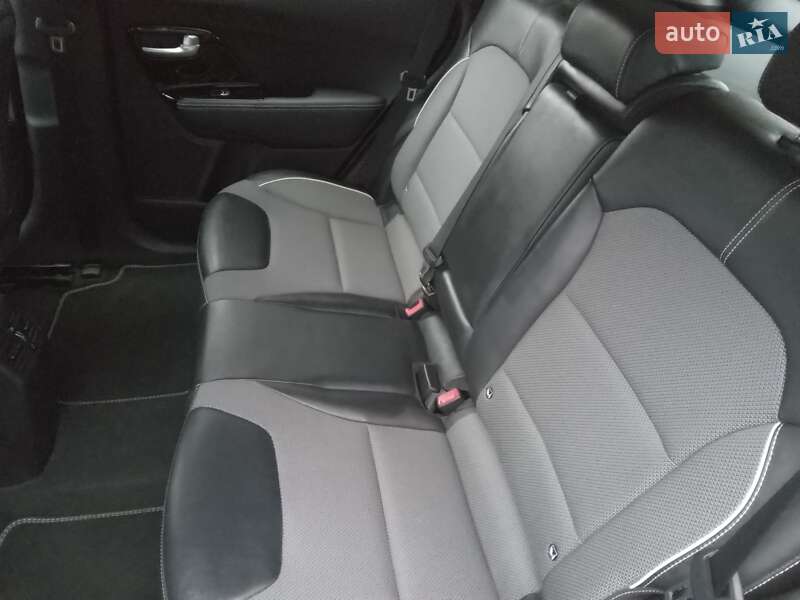 Внедорожник / Кроссовер Kia Niro 2020 в Ирпене