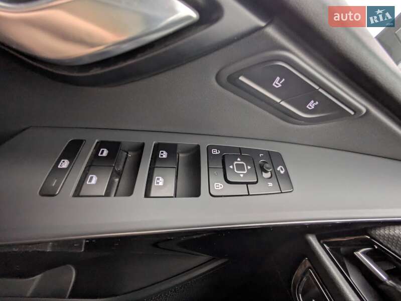 Внедорожник / Кроссовер Kia Niro 2024 в Ровно