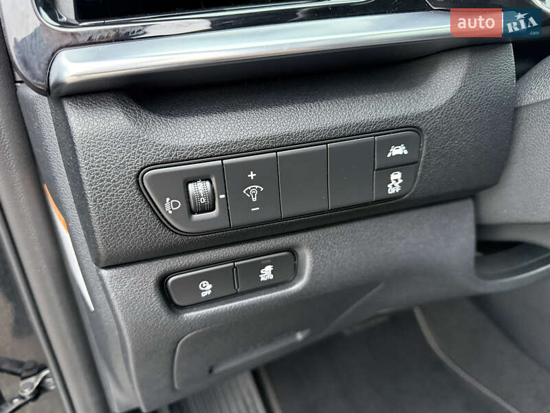 Внедорожник / Кроссовер Kia Niro 2021 в Львове