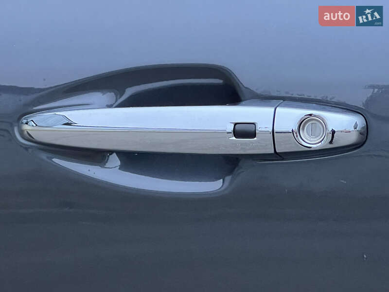 Позашляховик / Кросовер Kia Niro 2020 в Києві