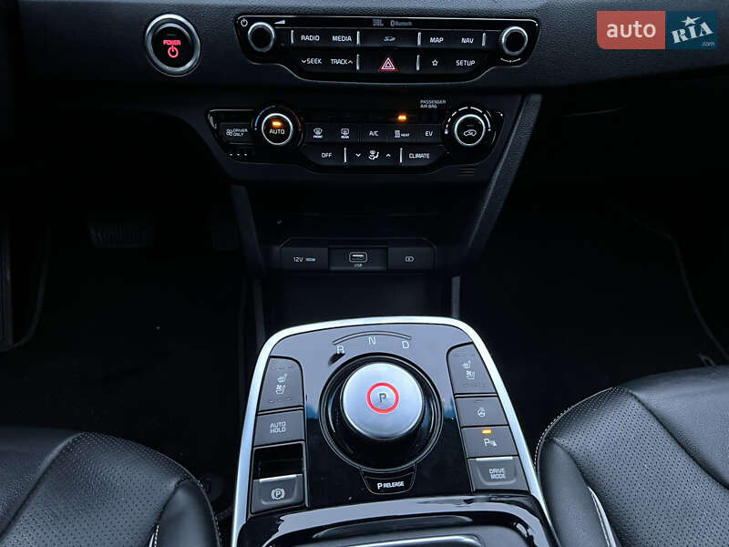 Позашляховик / Кросовер Kia Niro 2020 в Києві