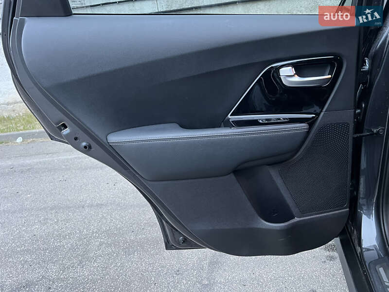 Позашляховик / Кросовер Kia Niro 2020 в Києві