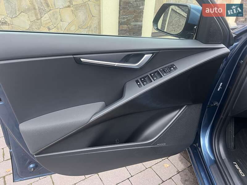 Внедорожник / Кроссовер Kia Niro 2023 в Львове