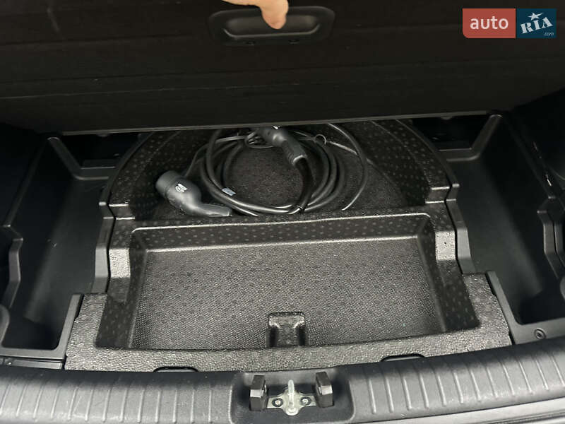 Позашляховик / Кросовер Kia Niro 2020 в Києві