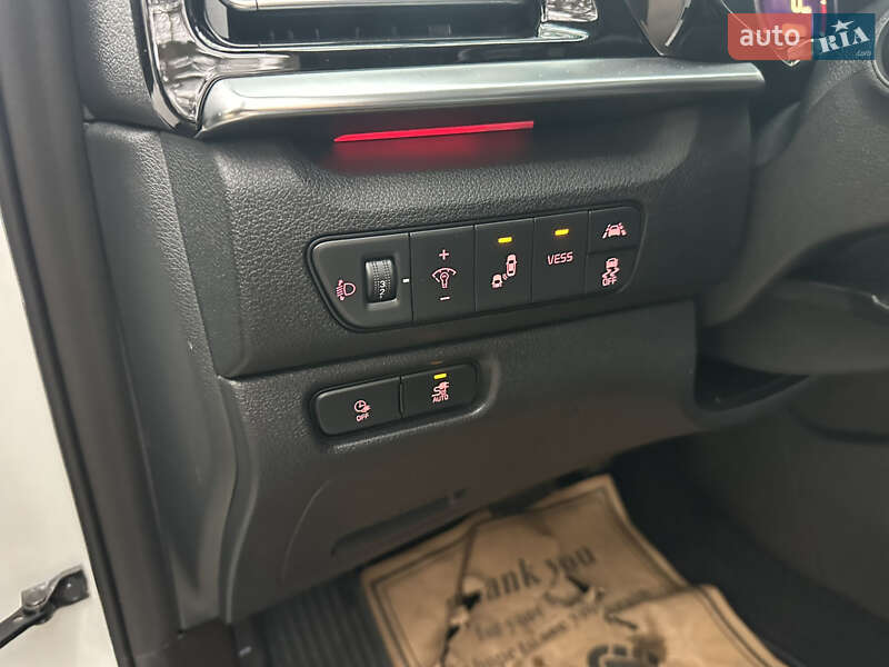 Позашляховик / Кросовер Kia Niro 2020 в Києві