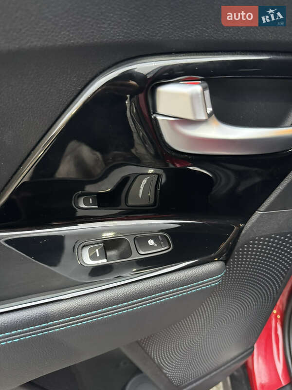 Позашляховик / Кросовер Kia Niro 2020 в Тернополі