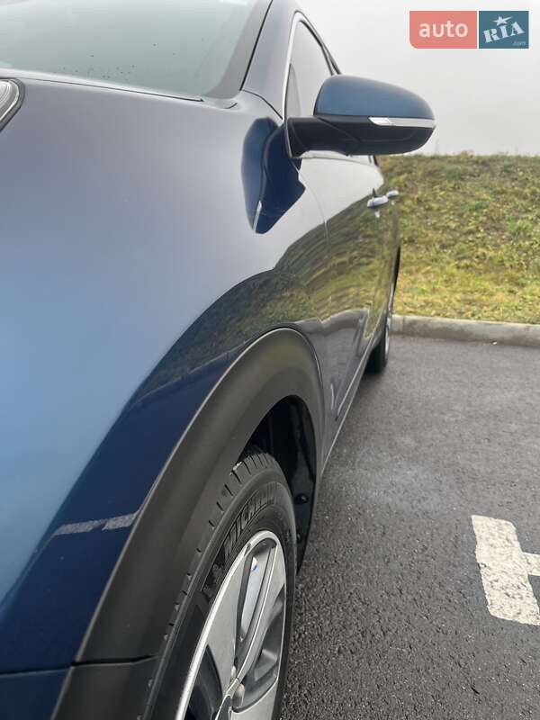 Позашляховик / Кросовер Kia Niro 2019 в Львові фото 13 Позашляховик / Кросовер Kia Niro 2019 в Львові