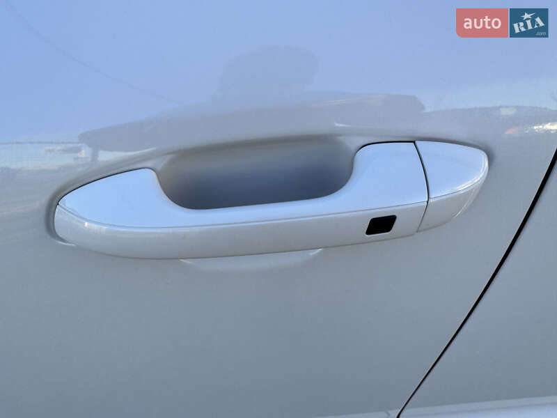 Позашляховик / Кросовер Kia Niro 2022 в Києві