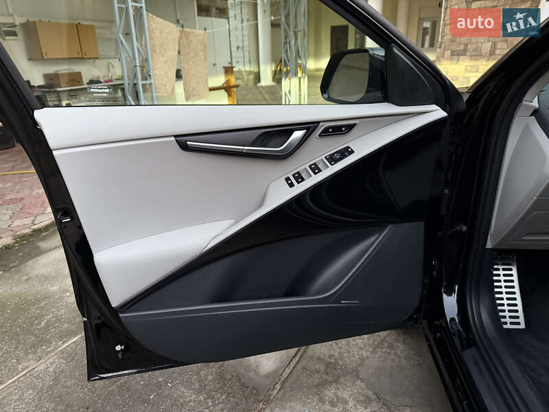 Позашляховик / Кросовер Kia Niro 2023 в Умані