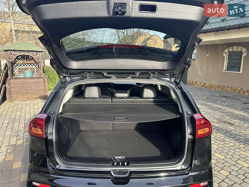 Внедорожник / Кроссовер Kia Niro 2020 в Львове фото 17 Внедорожник / Кроссовер Kia Niro 2020 в Львове