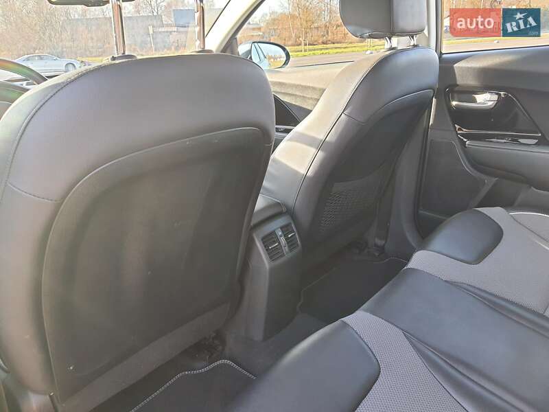 Позашляховик / Кросовер Kia Niro 2020 в Львові