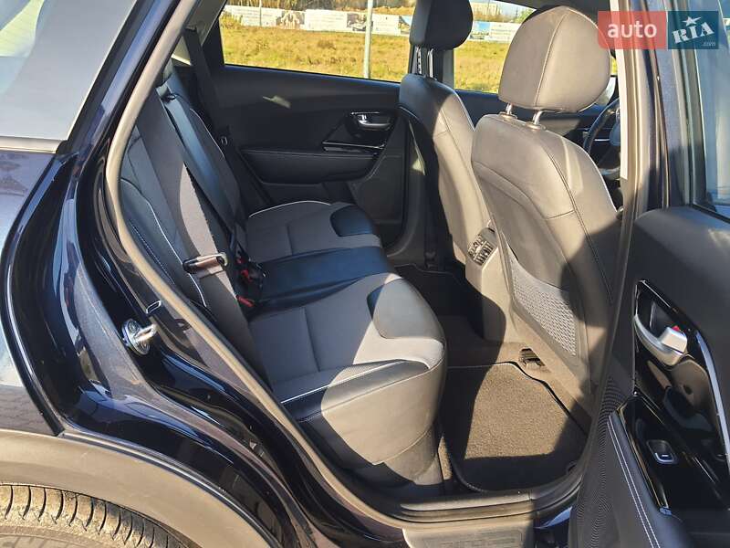 Позашляховик / Кросовер Kia Niro 2020 в Львові