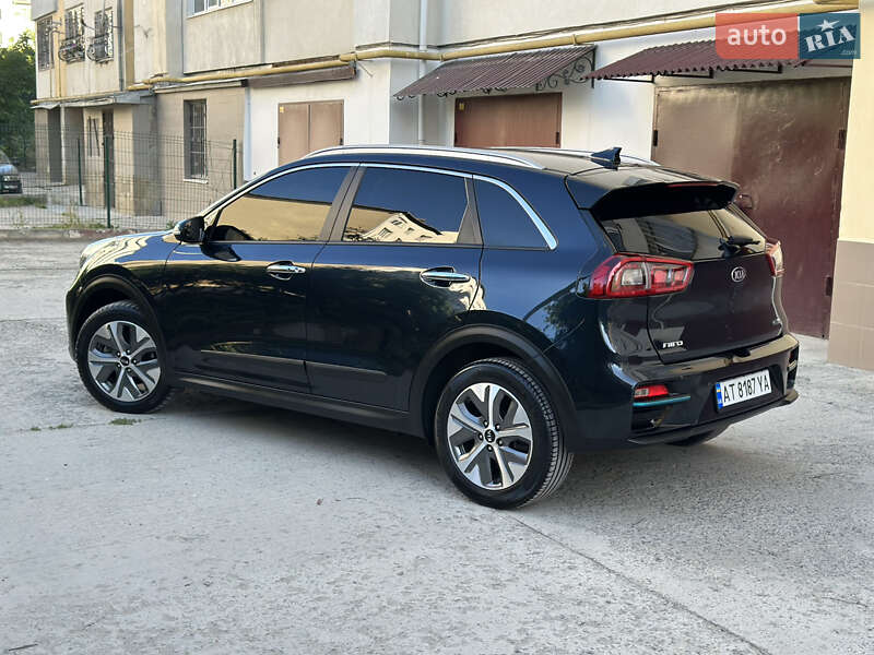 Позашляховик / Кросовер Kia Niro 2019 в Івано-Франківську