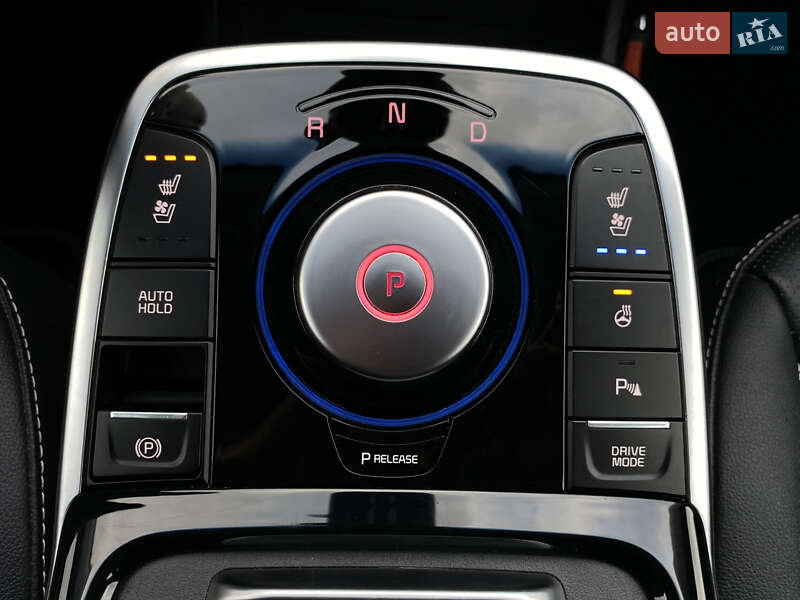 Позашляховик / Кросовер Kia Niro 2020 в Львові